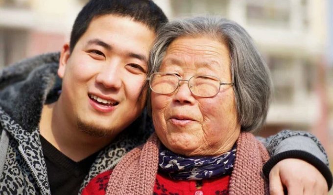 Why do the Chinese add years to their age (6 photos)