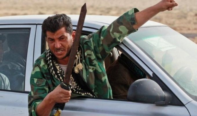 Сражение в Ливии (107 фотографий)