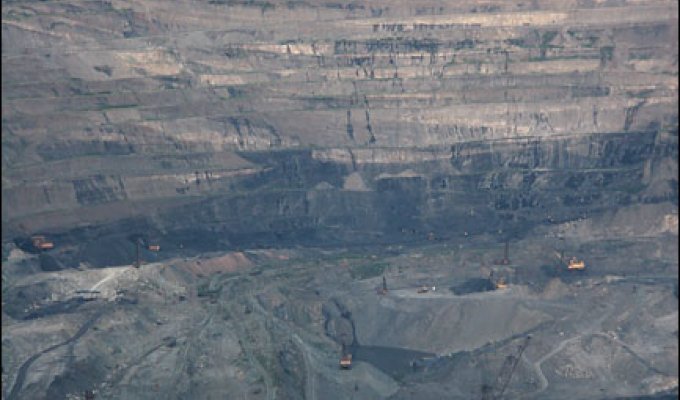 How is coal mined? The world's largest coal mine (23 photos)