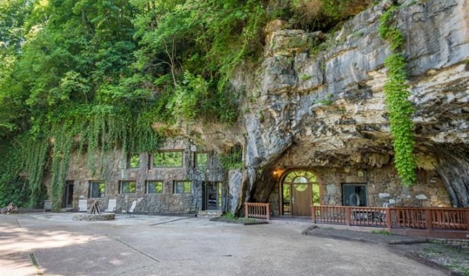 За дом в пещере просят почти 3 миллионов долларов (52 фото)
