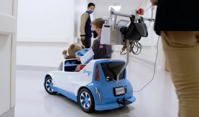 Honda has developed an electric car to make little hospital patients happier (5 photos + 1 video)