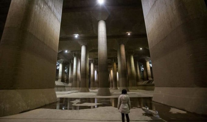 Огромное подземелье под Токио (13 фото)