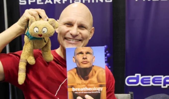 World record holder told what helped him cure asthma, allergies and look younger (6 photos + 1 video)