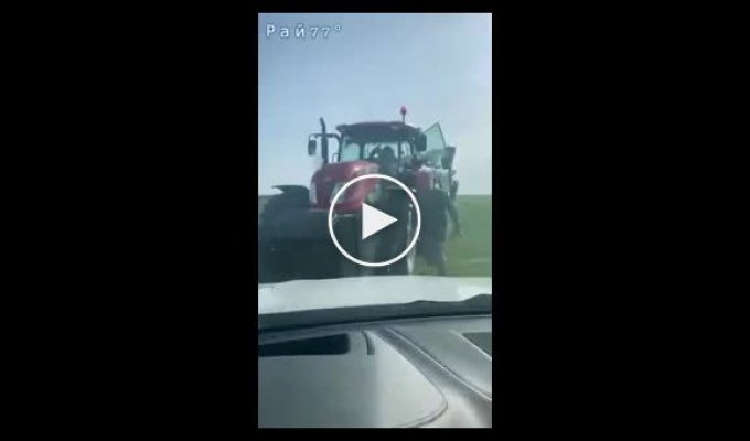 Грозные румынские фермеры лишили остекления легковушку нарушителя границы