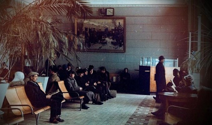 Назад в прошлое: вокзал Омска 1969 года (17 фото)
