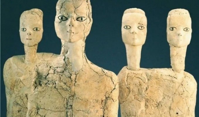 Загадка одних из самых древних статуй в истории человечества — изваяний из Айн-Газаля (6 фото)