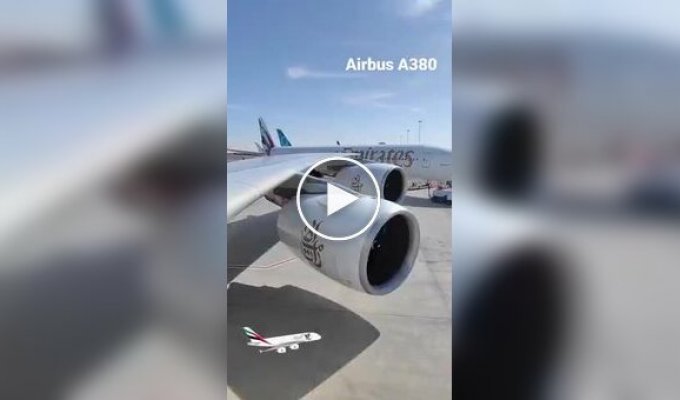 Як усередині виглядає найбільший двопалубний авіалайнер Airbus A380