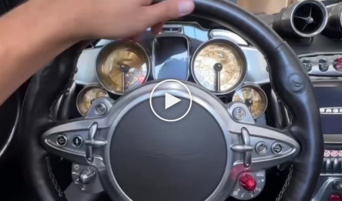 Как звучит автомобиль до 4 миллиона долларов - Pagani Huayra Roadster