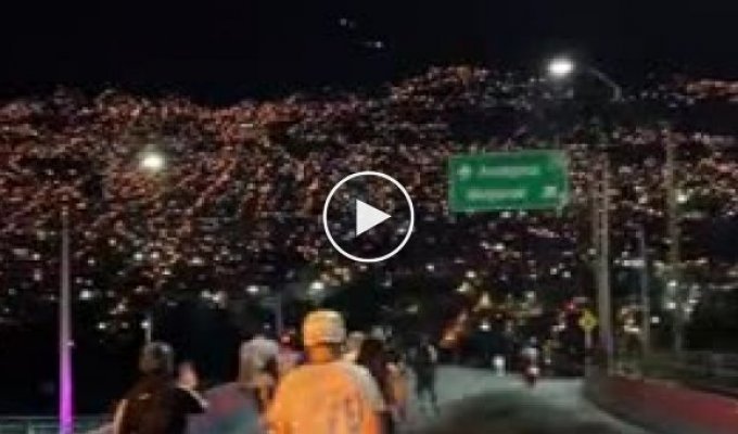 Ночные покатушки с шикарным видом по шоссе в Медельине