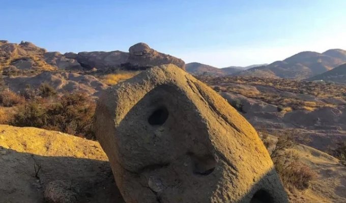 Когда везде мерещатся лица (30 фото)