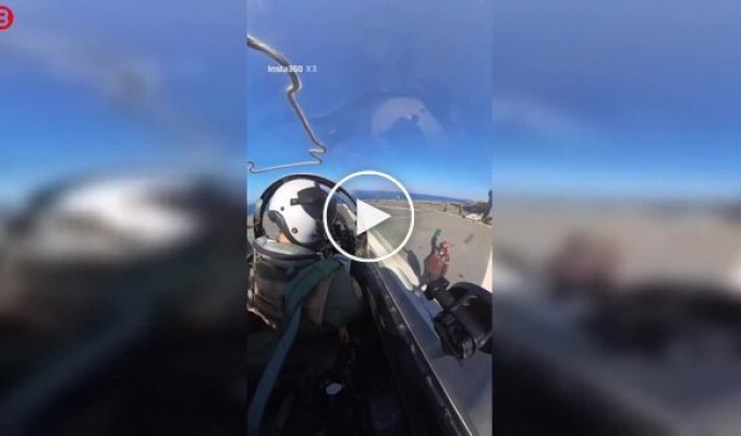 Видео из кабины: с авианосца запустили легендарный истребитель Harrier