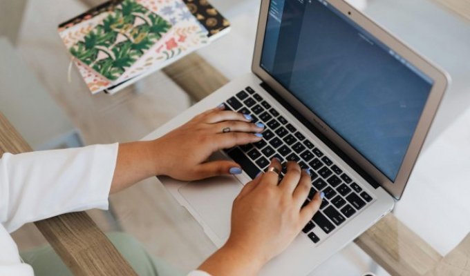 Висока продуктивність у компактному форм-факторі: основні переваги MacBook Air