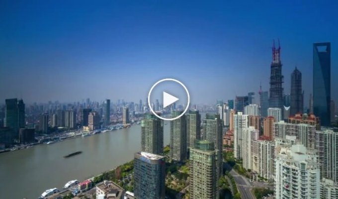 Более 4000 небоскребов и 14 миллионов людей Шанхая (timelapse)