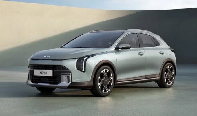 First photos of the updated Kia XCeed (3 photos)