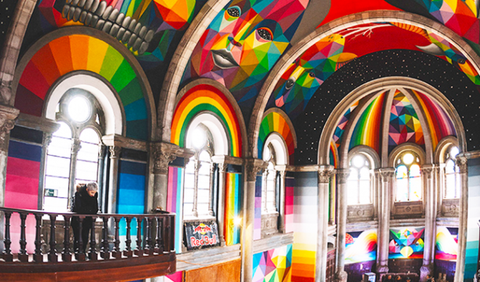 100-летнюю церковь переоборудовали в скейт-парк с яркими граффити (12 фото)