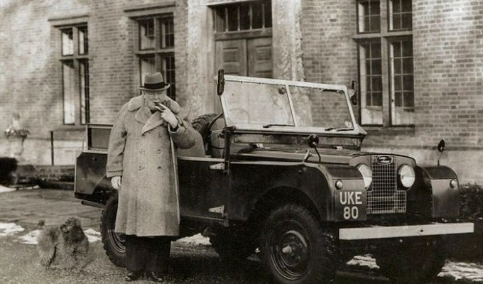 Land Rover Черчилля продали за 200 тысяч долларов (7 фото)