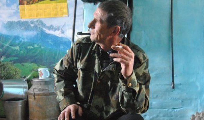 Житель Бурятии 25 лет прожил в тайге, не зная о развале СССР (4 фото)