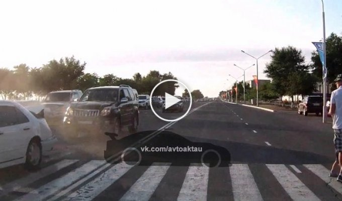 ДТП на пешеходном переходе в Казахстане
