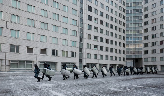 Учения московского ОМОНа: разгон несанкционированных митингов (29 фото)
