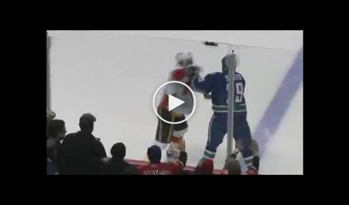 Массовая драка на второй секунде хоккейного матча