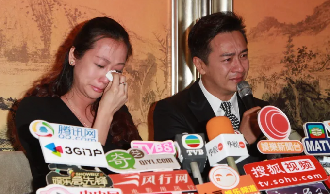 Почему в Китае за знаменитостей извиняются жены (5 фото)
