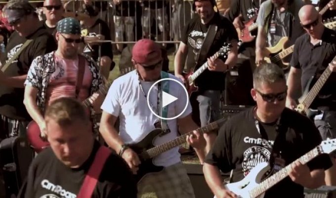400 музыкантов играют Мега-хит от Пинк Флойд