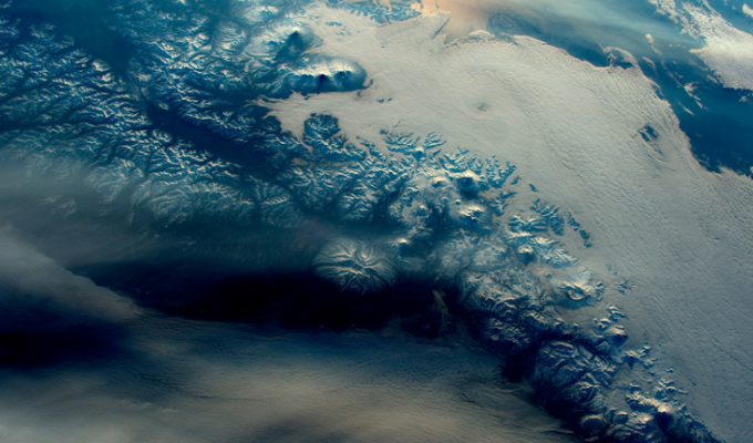 Лучшие снимки Тима Пика, сделанные за полгода пребывания на МКС (24 фото)