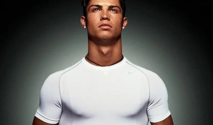 What Is an Adam's Apple, and Is It True That Women Have One Too? (6 photos)