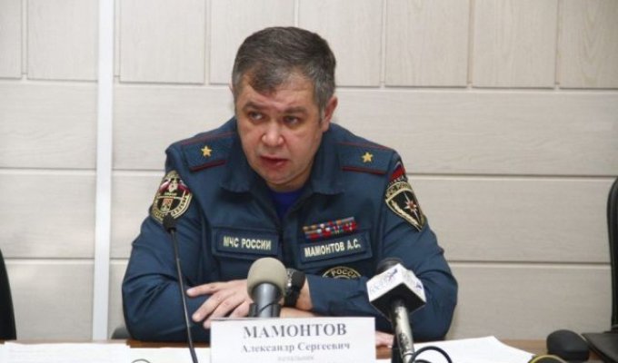 В домах главы МЧС Кемеровской области Александра Мамонтова прошли обыски (4 фото)