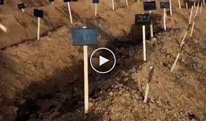 Mass grave of the dead in Mariupol