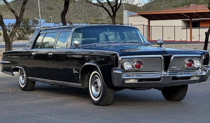 A rare limousine from Kennedy's garage will go under the hammer (29 photos)