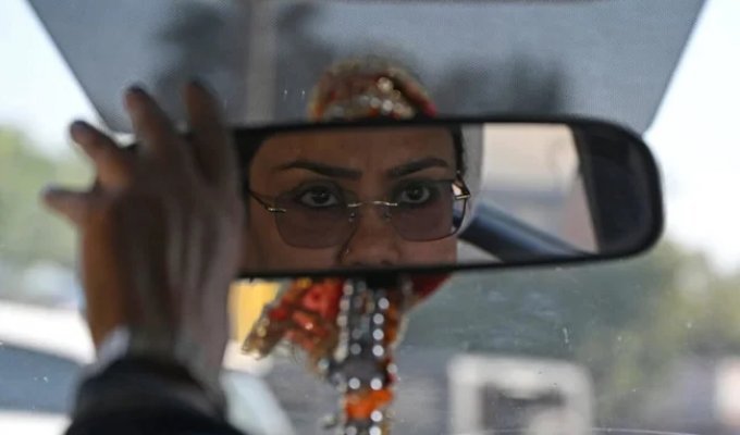 The most popular wedding service in India is a detective (6 photos)