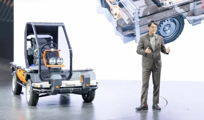 Toyota представила крошечный грузовик-конструктор, который будет продавать полуразобранным (2 фото)
