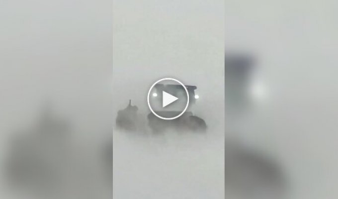 Snow and sandstorms hit Xinjiang province in China