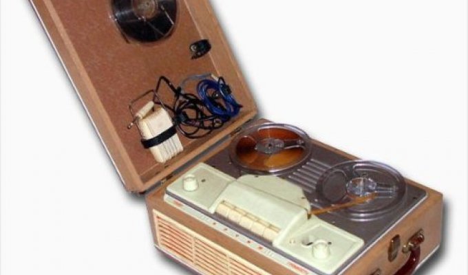 Soviet tape recorders (37 photos)