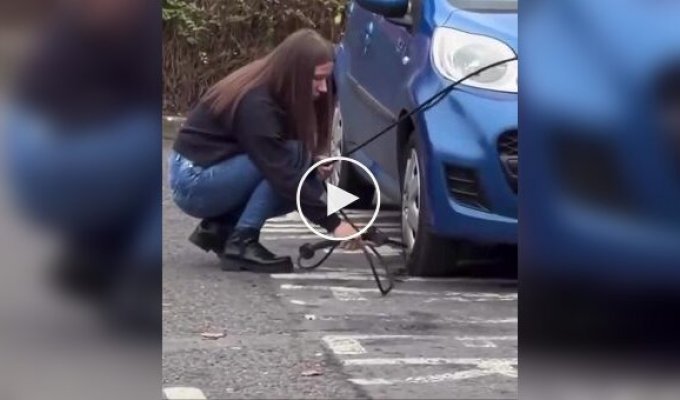 Попытка накачать колесо