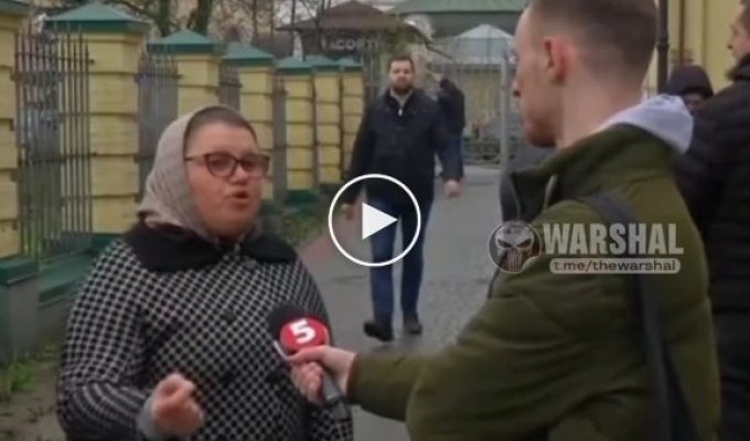 Журналист мучает попов из московии