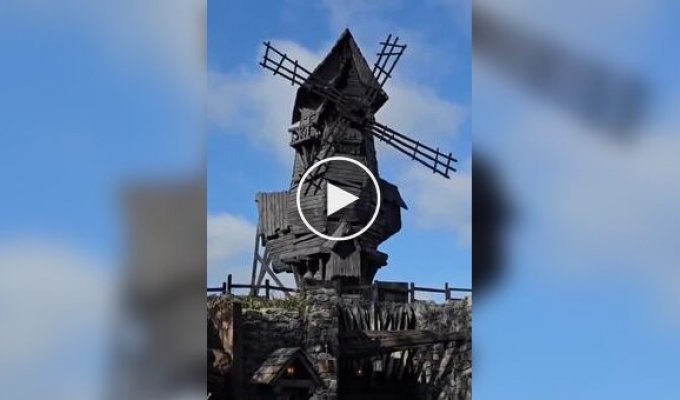 Мельница, которая начинает гореть каждые 15 минут