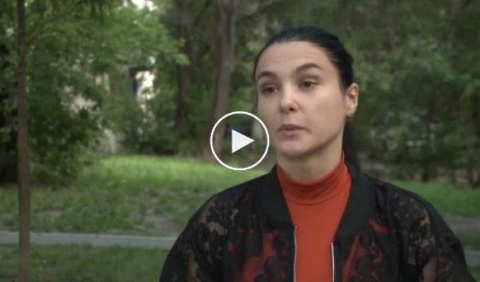 Учительница из Хабаровска Юлия Марченко, которая исполнила танец живота на школьной линейке, принесла свои извинения