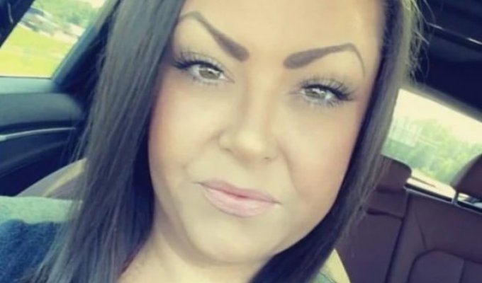 "Eyebrows with a house": girls who should be kept away from cosmetics (18 photos)