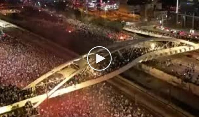 Более 150 тыс. человек вышли на антиправительственную акцию в израильском Тель-Авиве
