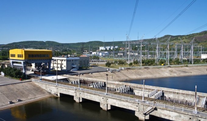 Жигулевская ГЭС (28 фото)