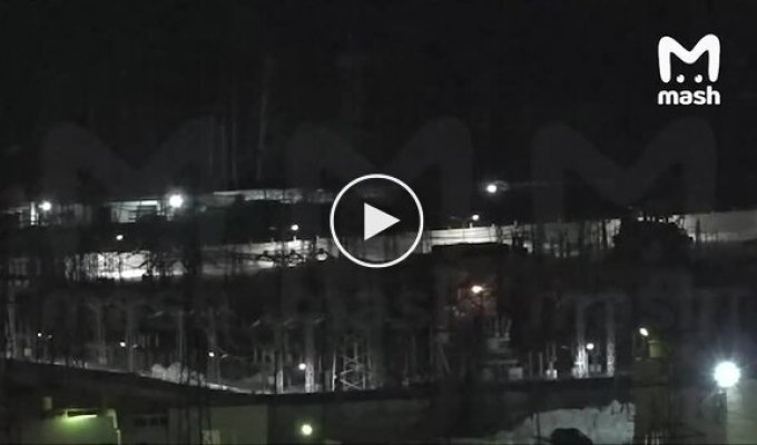 В Екатеринбурге РФ взорвалась электроподстанция, питающая три оборонных завода. РосСМИ пишут о взрывчатке