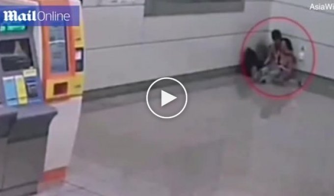 В Китае полицейские провели операцию по спасению заложницы в метро