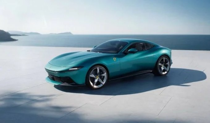 Самый дешевый Ferrari Amalfi - он стоит "всего" 260 000 евро (3 фото + видео)