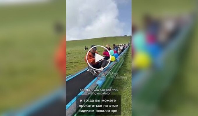 Девушка поделилась необычным способом передвижения в Китае