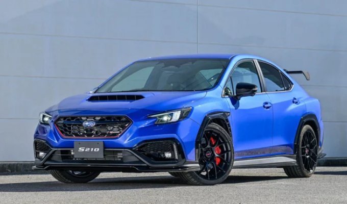 Subaru возродили культовый седан STI (3 фото)