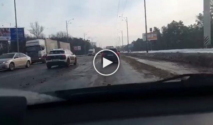 С обочины на проезжую часть. Методичка по уборке снега в Киеве