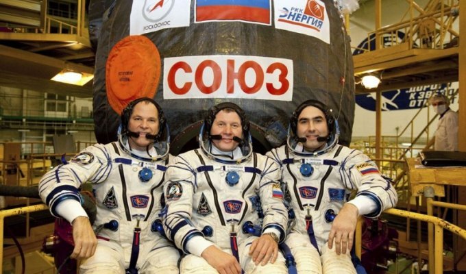 Новый экипаж отправился на МКС (20 фото)