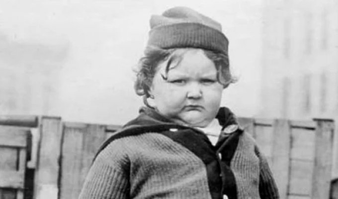 The Story of John Wilson Webb: The World's Biggest Child (5 Photos)
